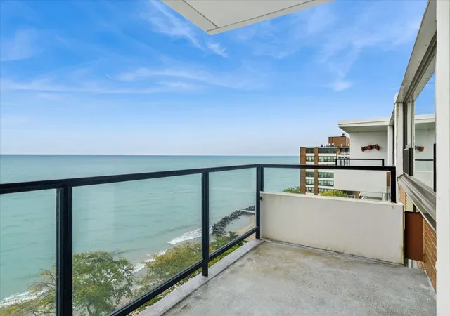 Photo 4 of Condo for sale at 1630 Sheridan Rd #10-J, Wilmette, IL 60091 | MLS# 12784254 | Listing updated on 2026-10-20