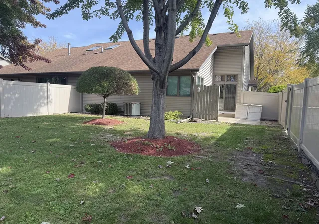 Photo 3 of Multi family home for sale at 735 Big Timber Dr, Joliet, IL 60431 | MLS# 12784260 | Listing updated on 2026-10-21