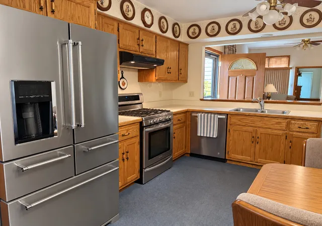 Photo 4 of House for sale at 735 Big Timber Dr, Joliet, IL 60431 | MLS# 12784260 | Listing updated on 2026-10-21