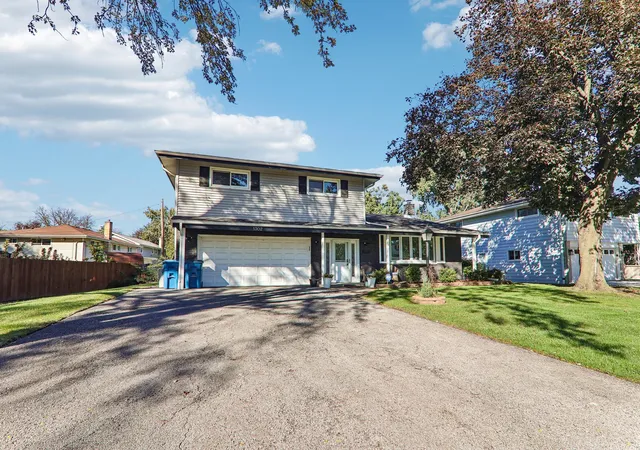 Photo 2 of Single family home for sale at 1302 E Greenwood Dr, Mount Prospect, IL 60056 | MLS# 12784262 | Listing updated on 2026-10-22