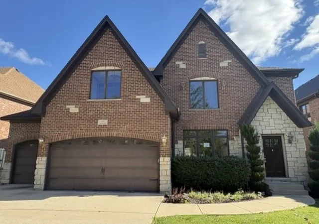 Photo 1 of Single family home for sale at 795 N Kenilworth Ave, Elmhurst, IL 60126 | MLS# 12784288 | Listing updated on 2026-10-20