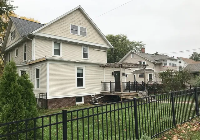 Photo 3 of Single family home for sale at 125 S 1st Street, Princeton, IL 61356 | MLS# 12784337 | Listing updated on 2026-10-22