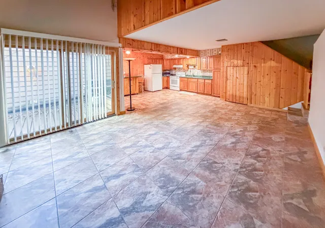 Photo 4 of Condo for sale at 3369 Beacon St #10, North Chicago, IL 60064 | MLS# 12784345 | Listing updated on 2026-10-22
