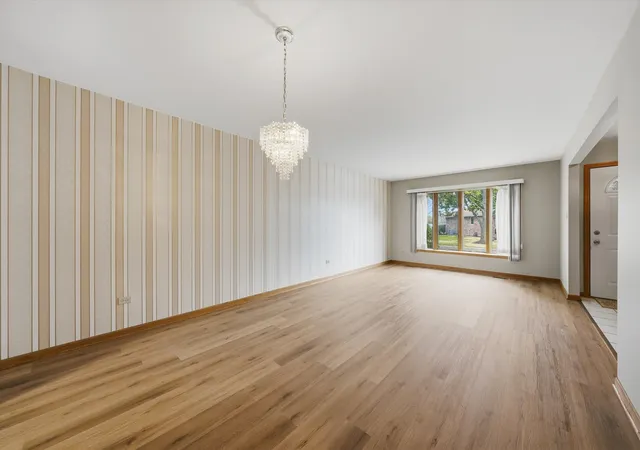 Listing Photo 4 - Condo for sale in building located at 17108 Kamp Ct, Tinley Park, IL 60487 - Unit #1