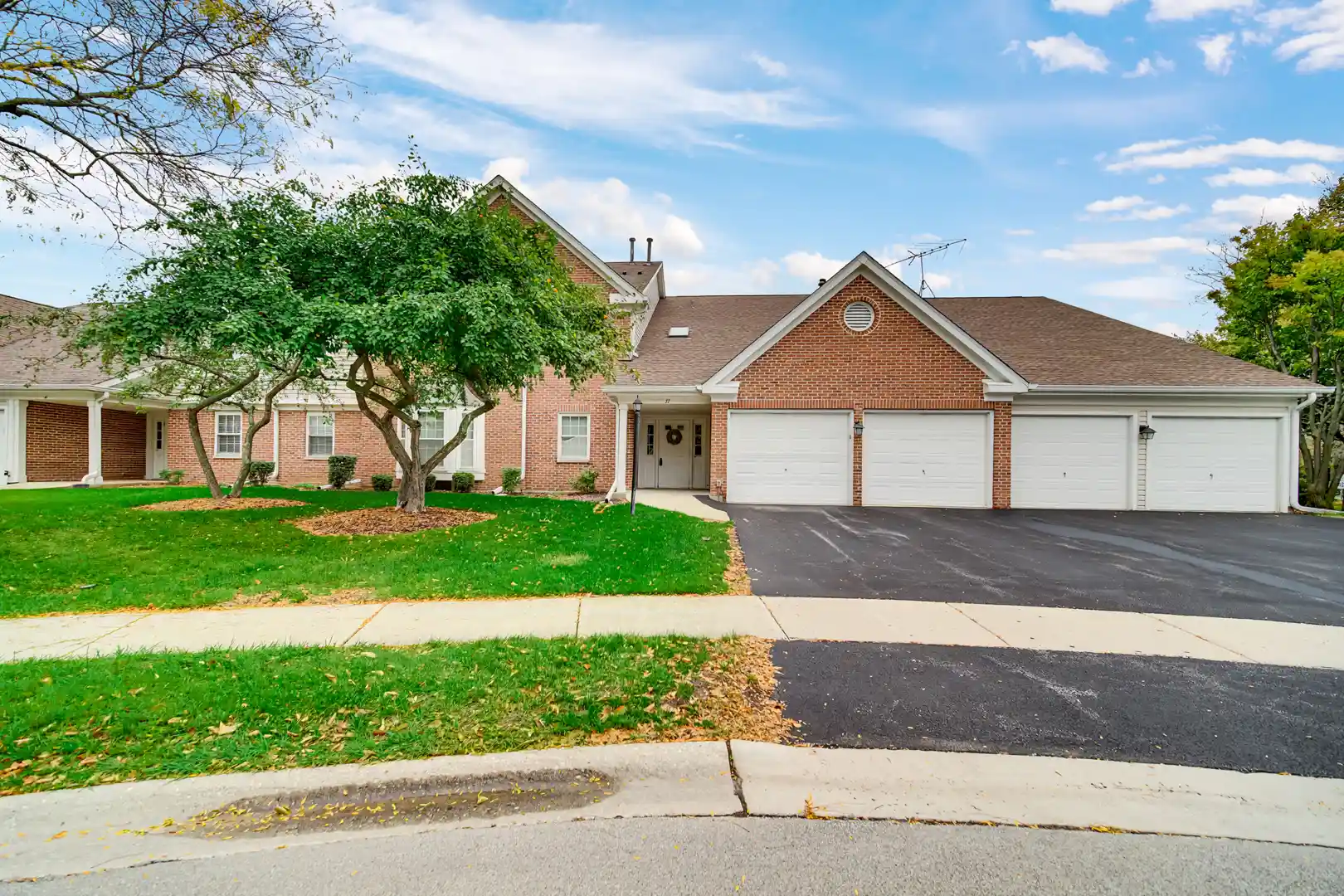Listing Photo 20 - Condo for sale in 37 Ashburn Ct located at 37 Ashburn Ct, Schaumburg, IL 60193 - Unit #Z2