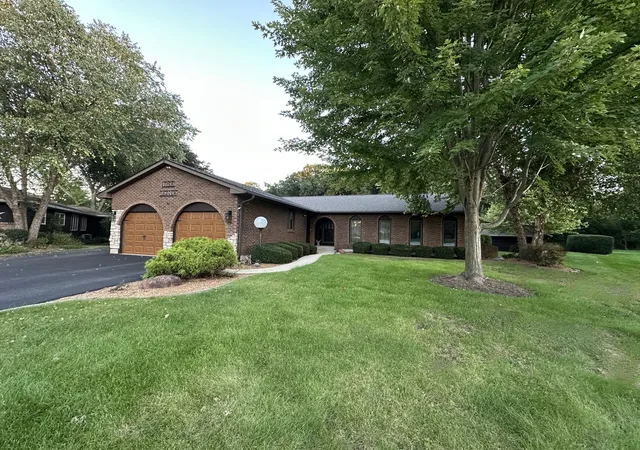 Photo 1 of Single family home for sale at 1755 Jo Mar Ct, Aurora, IL 60505 | MLS# 12784364 | Listing updated on 2026-10-21