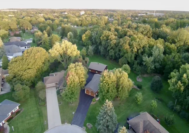 Photo 2 of Single family home for sale at 1755 Jo Mar Ct, Aurora, IL 60505 | MLS# 12784364 | Listing updated on 2026-10-21