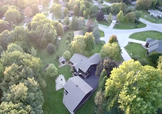 Photo 3 of Single family home for sale at 1755 Jo Mar Ct, Aurora, IL 60505 | MLS# 12784364 | Listing updated on 2026-10-21