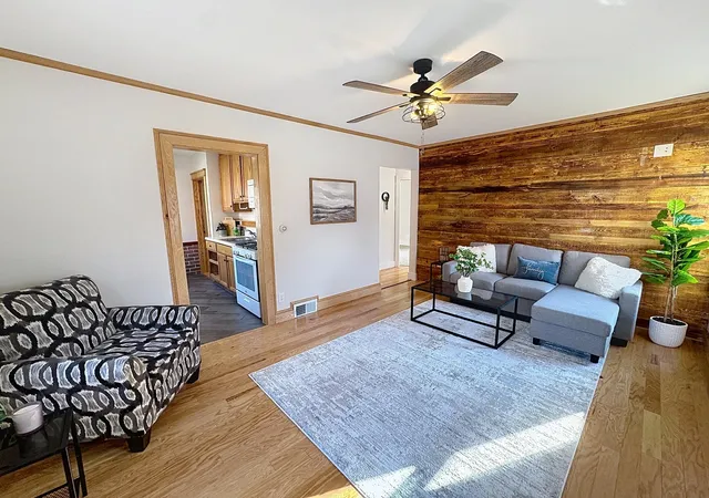 Photo 3 of Single family home for sale at 1204 29th Avenue Ct, Moline, IL 61265 | MLS# 12784369 | Listing updated on 2026-10-20