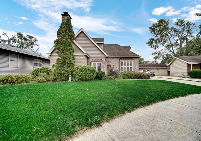 Photo 1 of Single family home for sale at 18515 Arcadia Ave, Lansing, IL 60438 | MLS# 12784385 | Listing updated on 2026-10-21