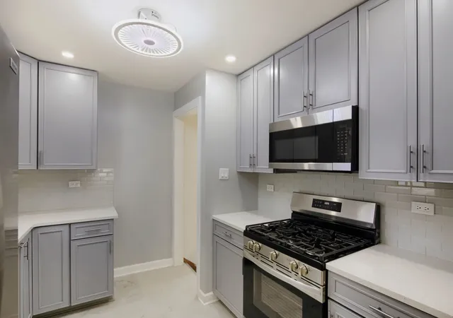 Photo 4 of Single family home for sale at 11012 S Springfield Ave, Chicago, IL 60655 | MLS# 12784388 | Listing updated on 2026-10-27