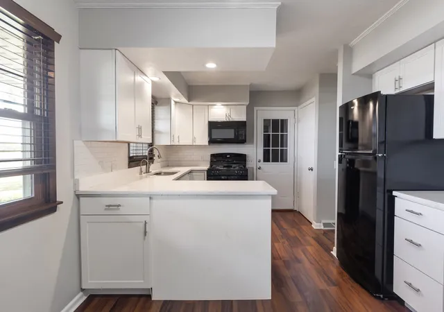 Photo 4 of Single family home for sale at 809 Towanda Barnes Rd, Towanda, IL 61776 | MLS# 12784398 | Listing updated on 2026-10-20