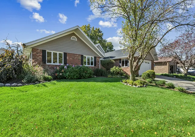 Photo 1 of Single family home for sale at 1241 Illini Dr, Lockport, IL 60441 | MLS# 12784434 | Listing updated on 2026-10-20