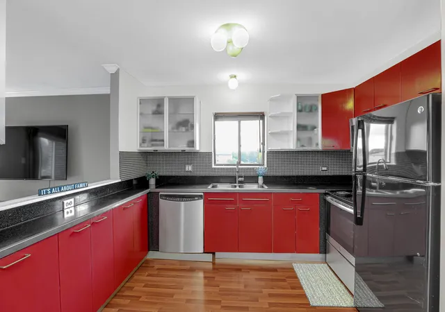 Listing Photo 5 - Condo for sale in building located at 1108 Cedar St, Glendale Heights, IL 60139 - Unit #3A