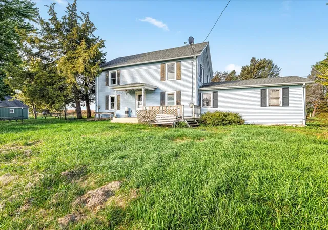 Photo 2 of Single family home for sale at 5793 W Town Line Rd, Leaf River, IL 61047 | MLS# 12784445 | Listing updated on 2026-10-21