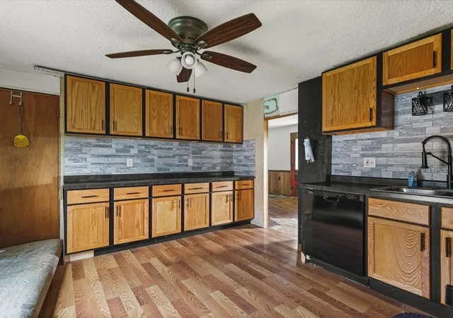 Photo 4 of Single family home for sale at 5793 W Town Line Rd, Leaf River, IL 61047 | MLS# 12784445 | Listing updated on 2026-10-21