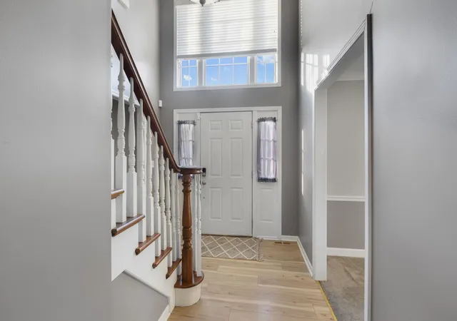 Photo 3 of Single family home for sale at 697 Fox Holw, De Kalb, IL 60115 | MLS# 12784454 | Listing updated on 2026-10-22