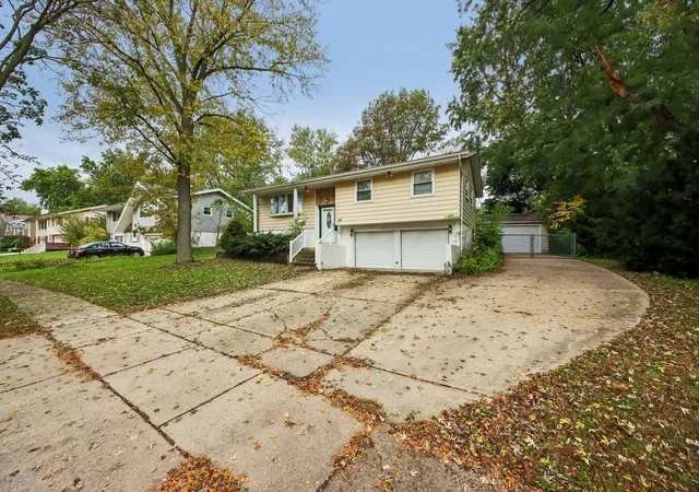Photo 1 of Single family home for sale at 1410 Princeton Ln, Schaumburg, IL 60193 | MLS# 12784460 | Listing updated on 2026-10-22