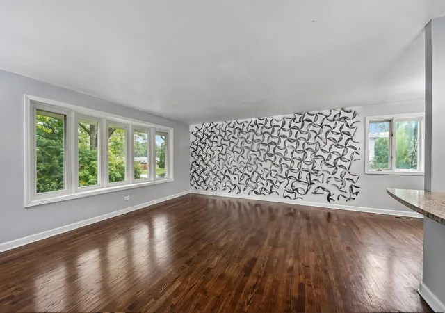 Photo 4 of Single family home for sale at 1410 Princeton Ln, Schaumburg, IL 60193 | MLS# 12784460 | Listing updated on 2026-10-22