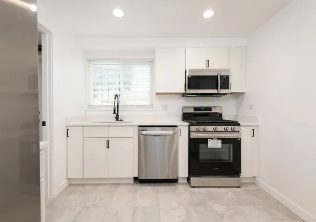 Photo 4 of Townhouse for sale at 2236 E 96th Street, Chicago, IL 60617 | MLS# 12784476 | Listing updated on 2026-10-20