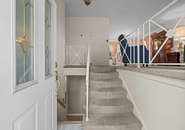 Photo 4 of Single family home for sale at 767 Leslie Ln, Glendale Heights, IL 60139 | MLS# 12784494 | Listing updated on 2026-10-22
