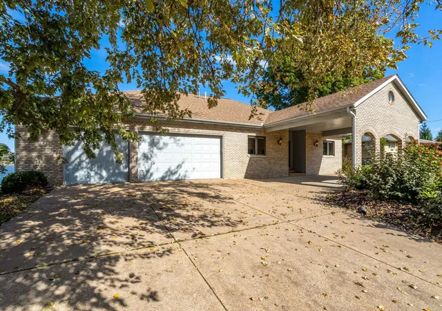 Photo 4 of Single family home for sale at 1415 1st Avenue, Rapids City, IL 61278 | MLS# 12784513 | Listing updated on 2026-10-21