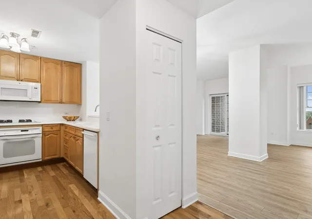 Photo 3 of Condo for sale at 44 N Vail Ave #508, Arlington Heights, IL 60005 | MLS# 12784533 | Listing updated on 2026-10-22