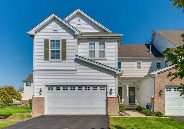 Photo 1 of Townhouse for sale at 680 Acadia Cir, Crystal Lake, IL 60014 | MLS# 12784534 | Listing updated on 2026-10-21