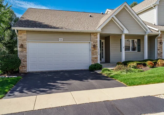 Listing Photo 3 - Condo for sale in building located at 4126 Riverwood, Loves Park, IL 61111 - Unit #0