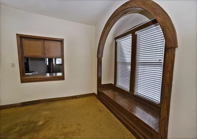 Photo 4 of Single family home for sale at 812 Poplar St, Ottawa, IL 61350 | MLS# 12784591 | Listing updated on 2026-10-21
