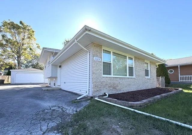 Photo 1 of Single family home for sale at 1129 Carol St, Downers Grove, IL 60516 | MLS# 12784616 | Listing updated on 2026-10-27