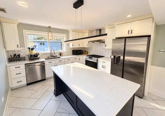 Photo 4 of Single family home for sale at 14626 Dorchester Ave, Dolton, IL 60419 | MLS# 12784647 | Listing updated on 2026-10-20