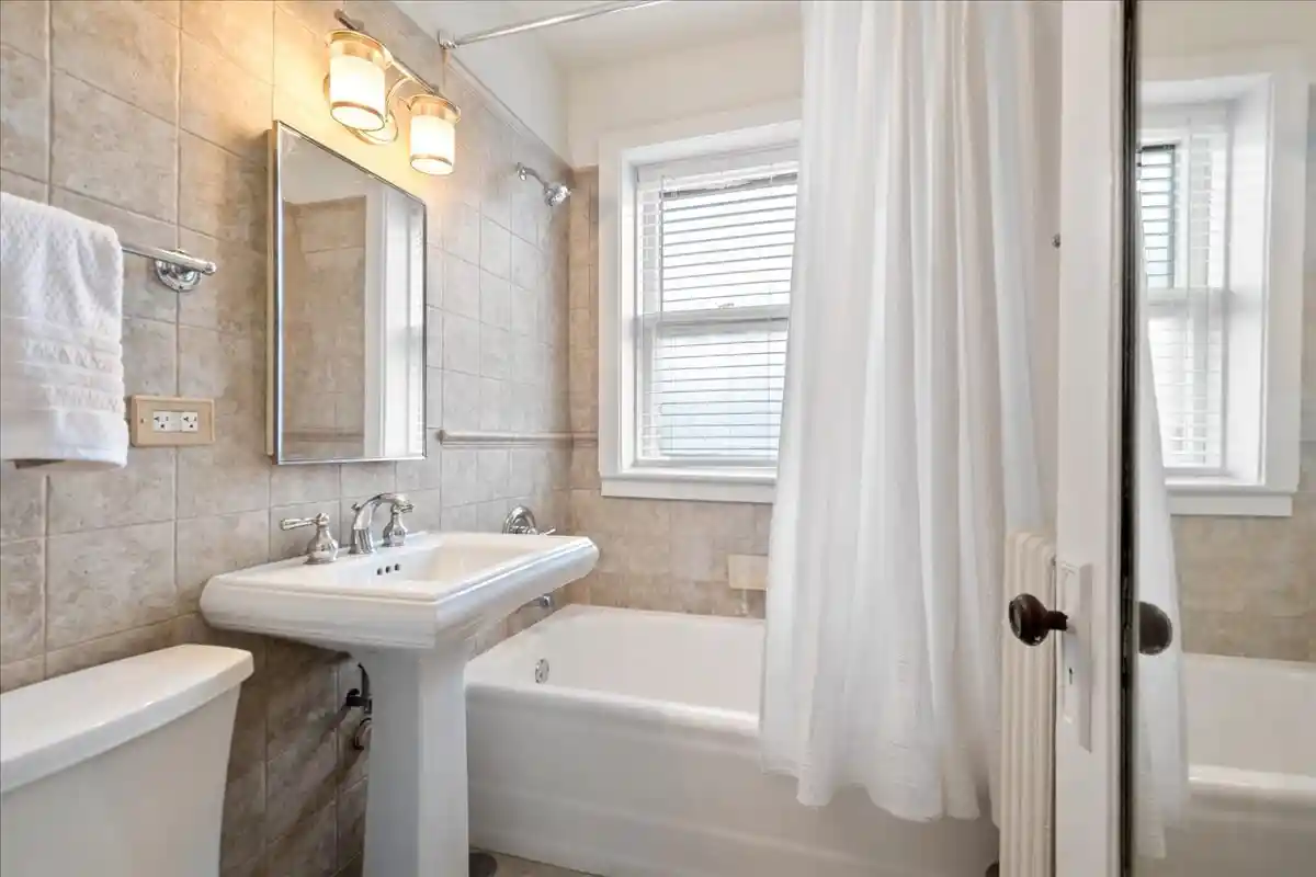 Listing Photo 13 - Condo for sale in 1097 Merrill St located at 1097 Merrill St, Winnetka, IL 60093 - Unit #G2