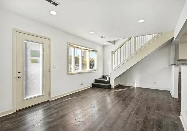 Photo 3 of Single family home for sale at 7900 W 71st Street, Bridgeview, IL 60455 | MLS# 12784696 | Listing updated on 2026-10-20