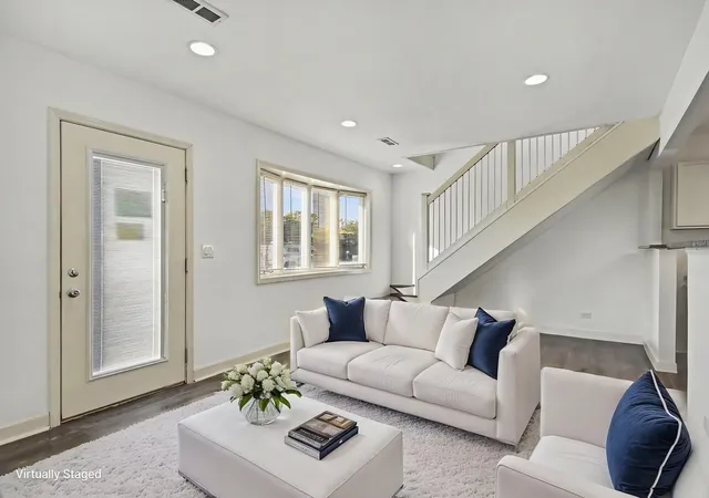 Photo 4 of Single family home for sale at 7900 W 71st Street, Bridgeview, IL 60455 | MLS# 12784696 | Listing updated on 2026-10-20