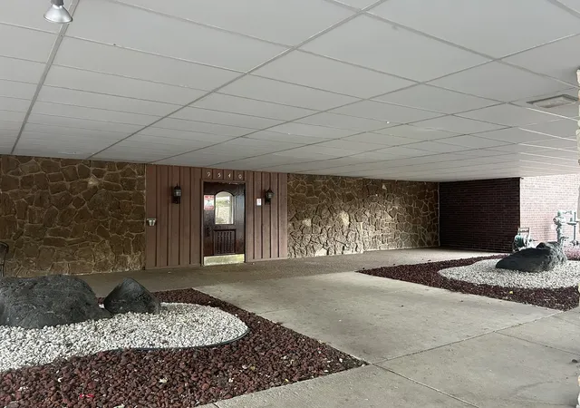 Listing Photo 3 - Condo for sale in building located at 9540 Mayfield Ave, Oak Lawn, IL 60453 - Unit #S113