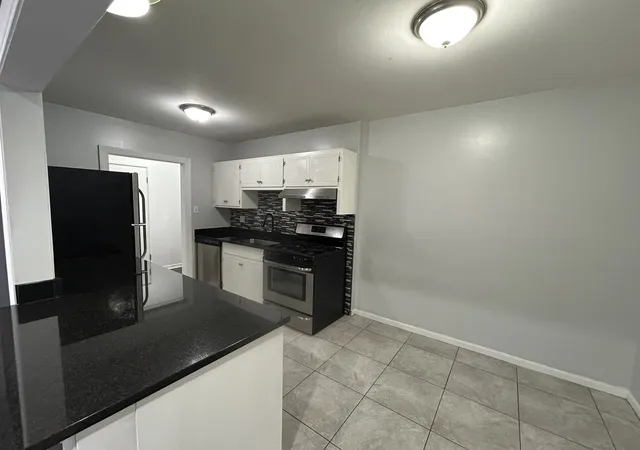 Listing Photo 5 - Condo for sale in building located at 9540 Mayfield Ave, Oak Lawn, IL 60453 - Unit #S113