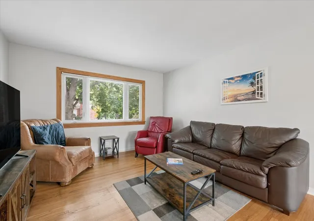Photo 3 of Condo for sale at 5421 N Washtenaw Ave #2N, Chicago, IL 60625 | MLS# 12784722 | Listing updated on 2026-10-14