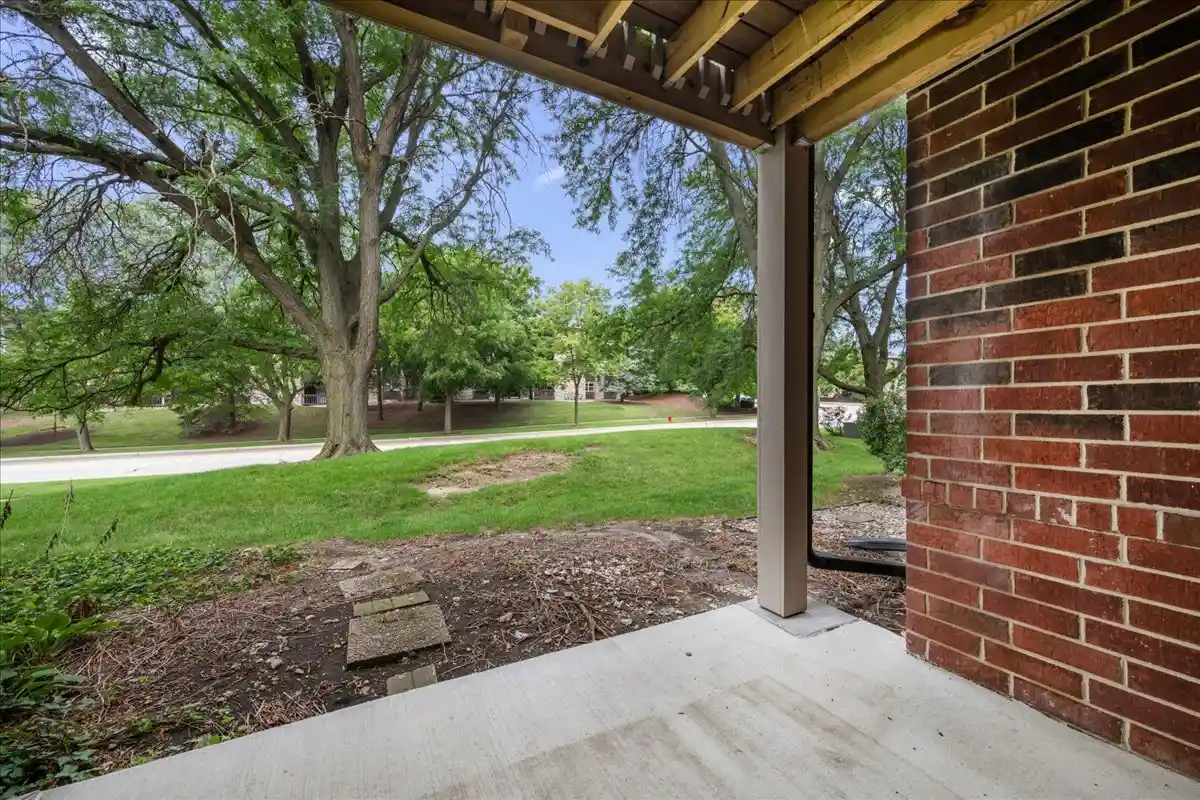Listing Photo 20 - Condo for sale in 204 Glengarry Dr located at 204 Glengarry Dr, Bloomingdale, IL 60108 - Unit #102