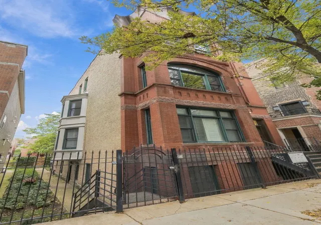 Condo for sale at 1432 N Mohawk St #G, Chicago, IL 60610 | MLS# 12784751