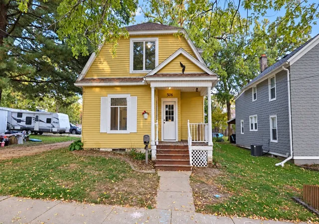 Single family home for sale at 506 N Genesee St, Morrison, IL 61270 | MLS# 12784784