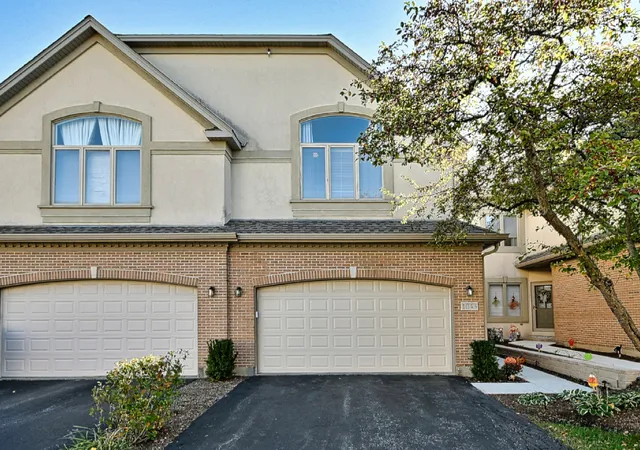 Townhouse for sale at 1043 W Sutton Ct, Palatine, IL 60067 | MLS# 12784838