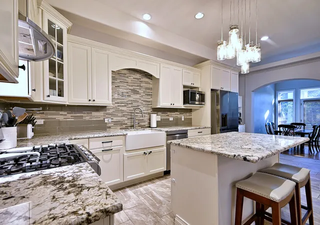 Photo 3 of Townhouse for sale at 1043 W Sutton Ct, Palatine, IL 60067 | MLS# 12784838 | Listing updated on 2026-10-29