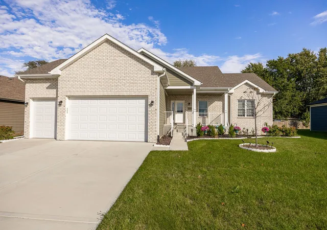 Photo 1 of Single family home for sale at 20929 Lakewoods Ln, Shorewood, IL 60404 | MLS# 12784891 | Listing updated on 2026-10-21