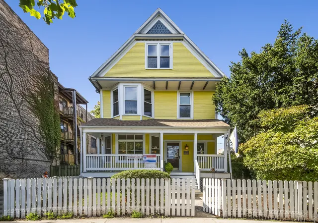 Photo 1 of Single family home for sale at 6742 N Glenwood Ave, Chicago, IL 60626 | MLS# 12784896 | Listing updated on 2026-10-23