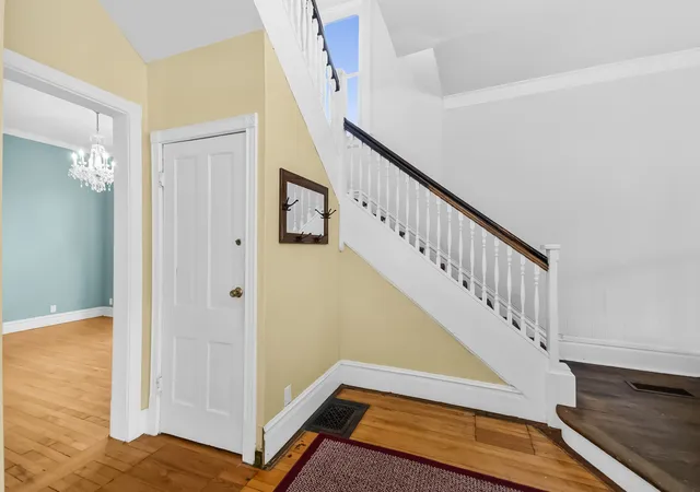 Photo 4 of Single family home for sale at 6742 N Glenwood Ave, Chicago, IL 60626 | MLS# 12784896 | Listing updated on 2026-10-23