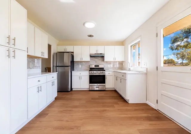 Photo 2 of Single family home for sale at 615 Palmer Ave, Romeoville, IL 60446 | MLS# 12784954 | Listing updated on 2026-10-21
