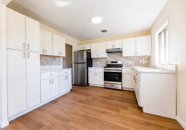 Photo 3 of Single family home for sale at 615 Palmer Ave, Romeoville, IL 60446 | MLS# 12784954 | Listing updated on 2026-10-21