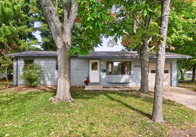 Photo 1 of Single family home for sale at 1003 Susan Ct, De Kalb, IL 60115 | MLS# 12784957 | Listing updated on 2026-10-22