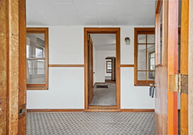 Photo 4 of Single family home for sale at 313 S Guthrie St, Gibson City, IL 60936 | MLS# 12784964 | Listing updated on 2026-10-20